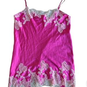 ✨SOLD✨VICTORIA'S SECRET Y2K VINTAGE PINK AND WHITE LACE/SATIN LINGERIE SLIP!